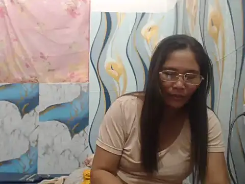 Juicy 69xx online show from 03-15-26, 02:07