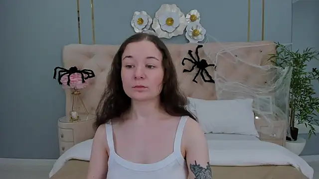 NancyJonson online show from 10-26-25, 03:18