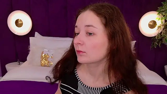 Snapshot of NancyJonson chatting on 09-29-25, 03:13 NancyJonson online show from 09-29-25, 03:13