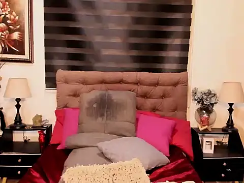 UrnextDoorTS online show from 04-22-26, 01:01