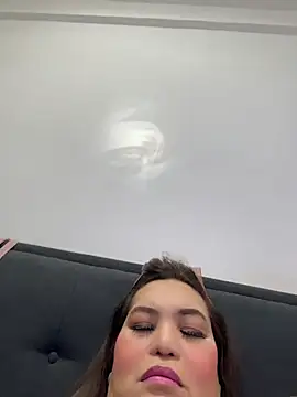 ashleygrahamts online show from 04-09-26, 01:17