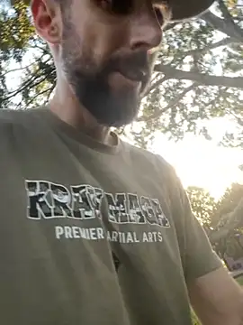 Snapshot of thejohnryancollection chatting on 09-26-25, 11:22 thejohnryancollection online show from 09-26-25, 11:22