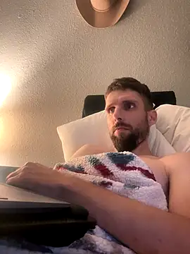 Snapshot of thejohnryancollection chatting on 09-30-25, 10:32 thejohnryancollection online show from 09-30-25, 10:32