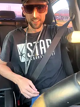 Snapshot of thejohnryancollection chatting on 10-15-25, 11:24 thejohnryancollection online show from 10-15-25, 11:24