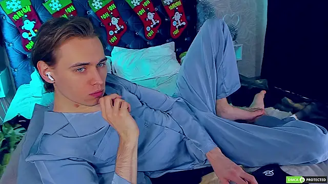 WilliamDyson online show from 01-12-26, 03:46