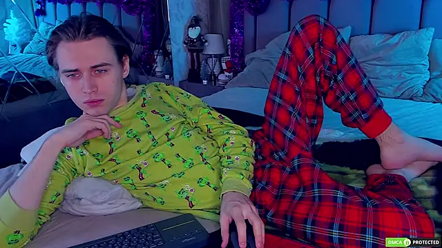 WilliamDyson online show from 12-21-25, 03:08