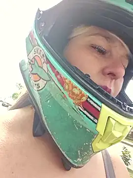 Fernandar2025 online show from 12-16-25, 02:54