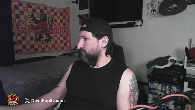 Snapshot of DevilPup75_ chatting on 02-12-26, 06:46 DevilPup75 online show from 02-12-26, 06:46