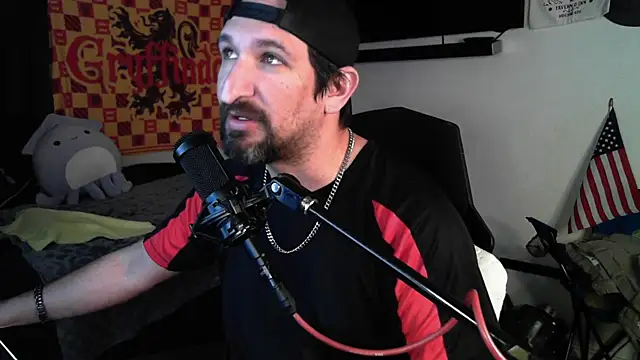 Snapshot of DevilPup75_ chatting on 10-02-25, 01:31 DevilPup75  online show from 10-02-25, 01:31