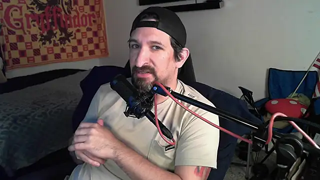 Snapshot of DevilPup75_ chatting on 10-24-25, 08:02 DevilPup75  online show from 10-24-25, 08:02