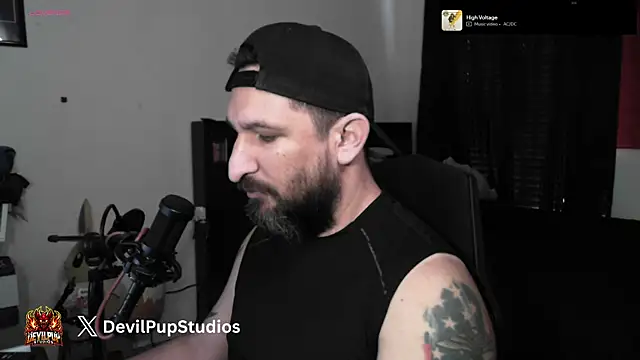 DevilPup75  online show from 06-12-26, 04:49
