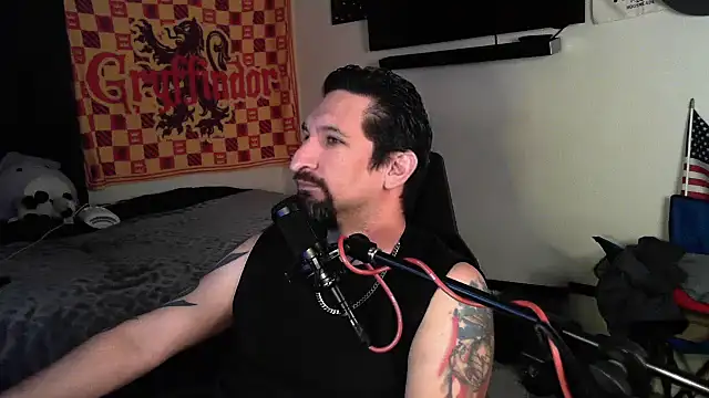 Snapshot of DevilPup75_ chatting on 09-25-25, 01:17 DevilPup75  online show from 09-25-25, 01:17