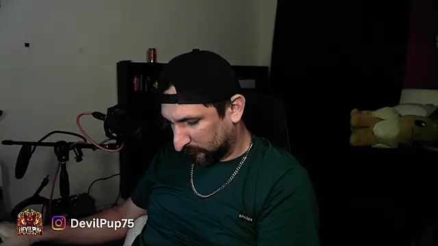 DevilPup75  online show from 07-12-26, 04:13