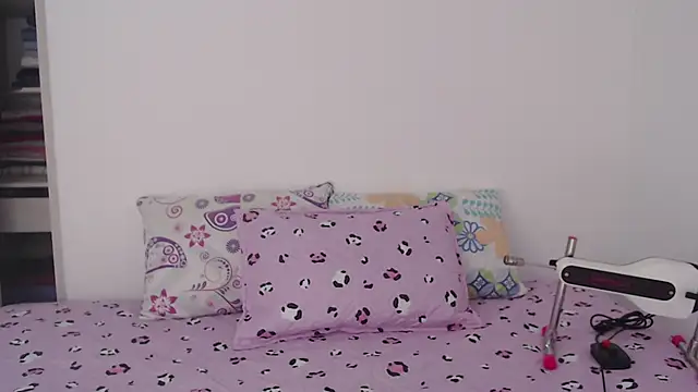 Tiiana online show from 04-19-26, 01:45