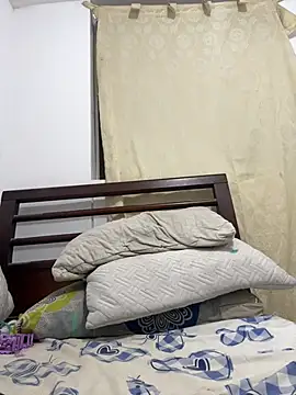 Valen1800 online show from 02-25-26, 01:39