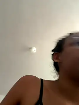 Valen1800 online show from 11-16-25, 08:13