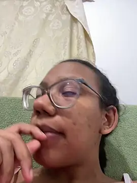 Valen1800 online show from 12-18-25, 12:16