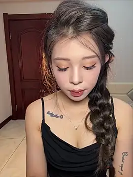 tuanzi125216 online show from 10-16-25, 05:05