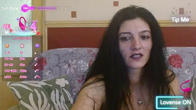 Snapshot of Goldgirl89 chatting on 09-19-25, 10:36 Goldgirl89 online show from 09-19-25, 10:36
