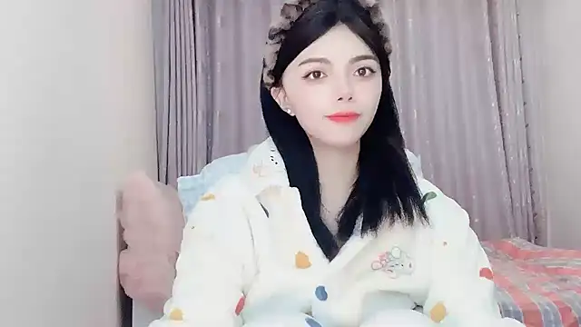 Eloise131499 online show from 11-04-25, 01:15