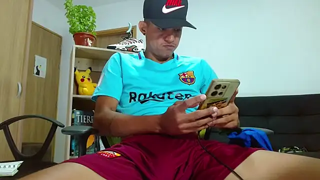 skinny23cm online show from 11-05-25, 03:04