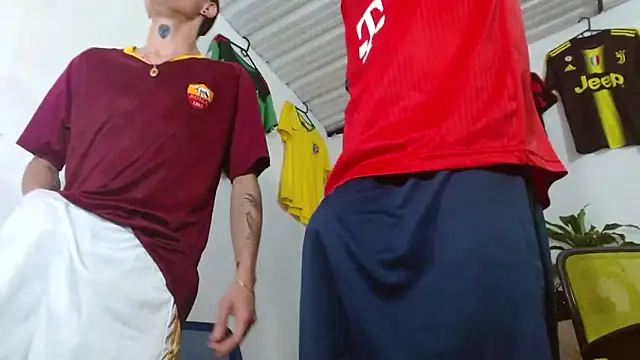 Snapshot of skinny23cm chatting on 02-18-26, 06:26 skinny23cm online show from 02-18-26, 06:26