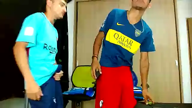 Snapshot of skinny23cm chatting on 01-24-25, 09:17 skinny23cm online show from 01-24-25, 09:17