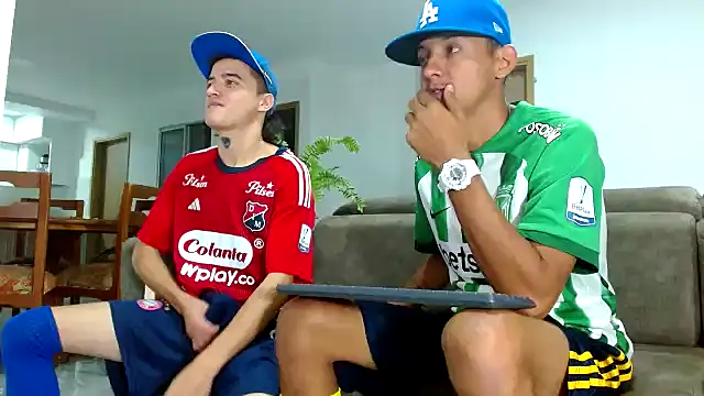 Snapshot of skinny23cm chatting on 03-07-25, 09:29 skinny23cm online show from 03-07-25, 09:29