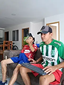 Snapshot of skinny23cm chatting on 02-10-25, 07:07 skinny23cm online show from 02-10-25, 07:07