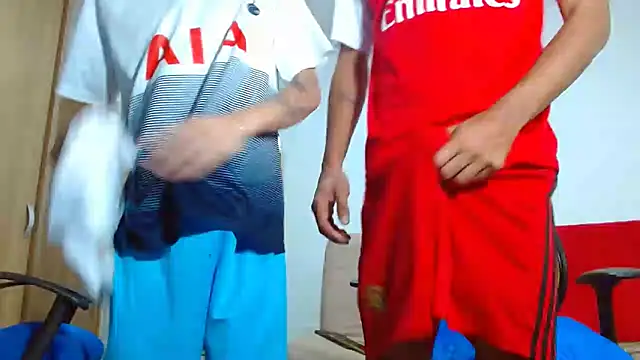 Snapshot of skinny23cm chatting on 09-29-25, 11:16 skinny23cm online show from 09-29-25, 11:16