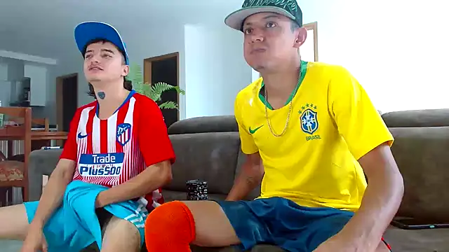 Snapshot of skinny23cm chatting on 12-27-24, 07:24 skinny23cm online show from 12-27-24, 07:24