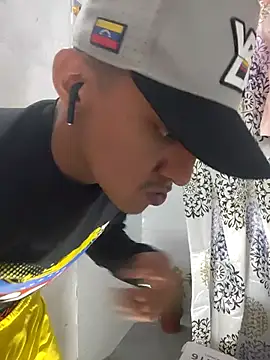 skinny23cm online show from 03-18-26, 07:26