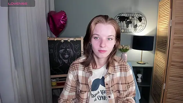 Snapshot of Madelaineses chatting on 09-14-25, 08:59 Madelaineses online show from 09-14-25, 08:59
