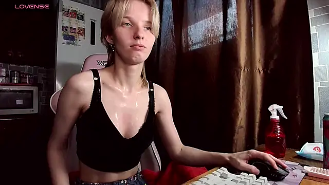 Madelaineses online show from 06-14-26, 02:24