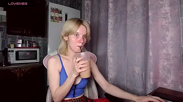 Madelaineses online show from 06-26-26, 04:46