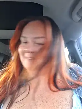 Snapshot of 50-shades-of-JADE chatting on 10-21-25, 12:15 50-shades-of-JADE online show from 10-21-25, 12:15