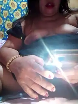 Snapshot of Huge_mama69 chatting on 02-03-26, 03:04 Huge mama69 online show from 02-03-26, 03:04