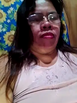 Snapshot of Huge_mama69 chatting on 02-26-26, 09:37 Huge mama69 online show from 02-26-26, 09:37