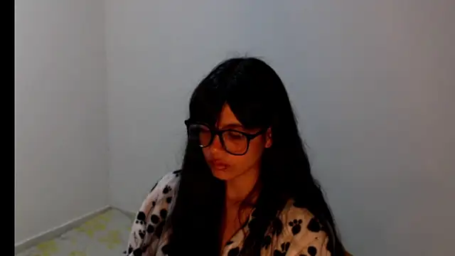 meganmiauu online show from 06-19-26, 12:00