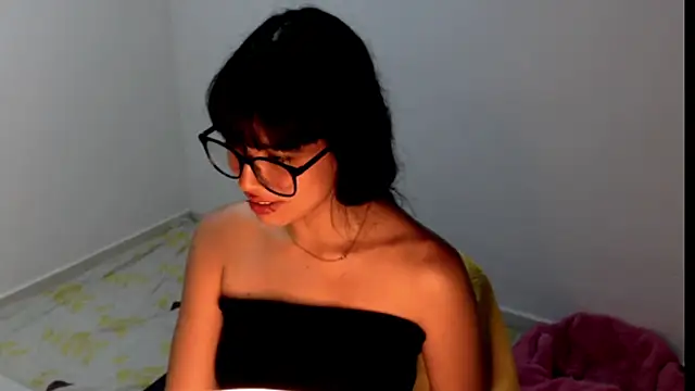 meganmiauu online show from 05-17-26, 08:03