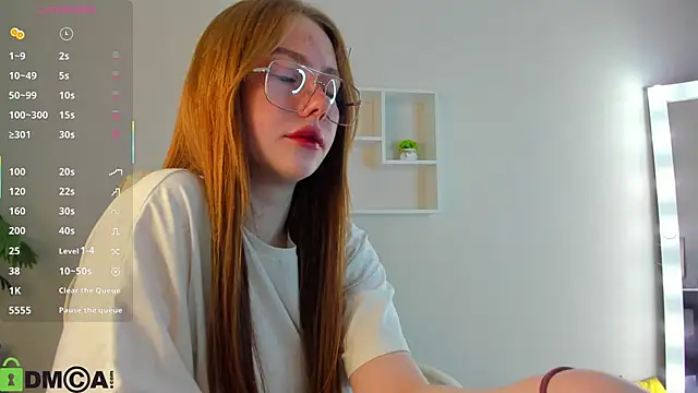 Roxy Sunnny online show from 10-19-25, 09:23