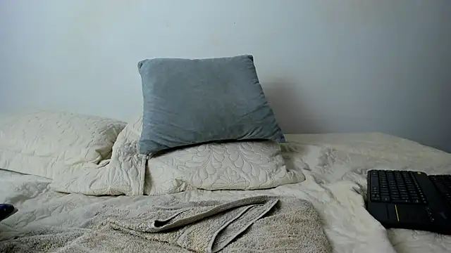 Brianna Angelina online show from 12-16-25, 04:17