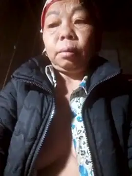 Snapshot of VangLe73 chatting on 02-25-26, 12:00 VangLe73 online show from 02-25-26, 12:00