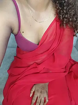 Snapshot of Tamilpallavi chatting on 05-21-26, 01:36 Tamilpallavi online show from 05-21-26, 01:36