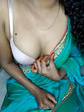 Tamilpallavi online show from 11-30-25, 03:07