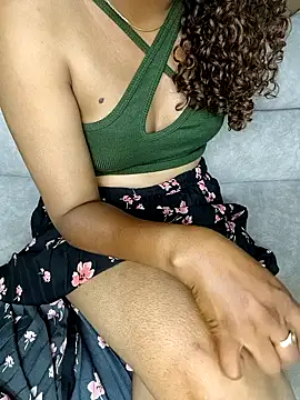 Tamilpallavi online show from 03-19-26, 01:44