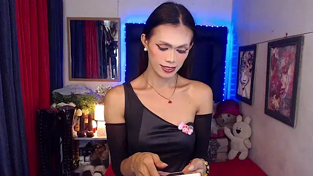 Snapshot of Ivory_katt chatting on 10-06-25, 06:19 Ivory katt online show from 10-06-25, 06:19