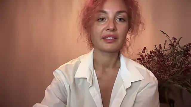 Reddgiirl online show from 10-19-25, 07:16