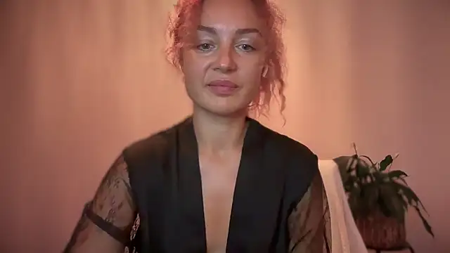 Reddgiirl online show from 10-25-25, 05:39