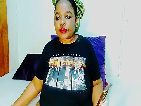 Love-Racheal75 online show from 10-27-25, 08:54